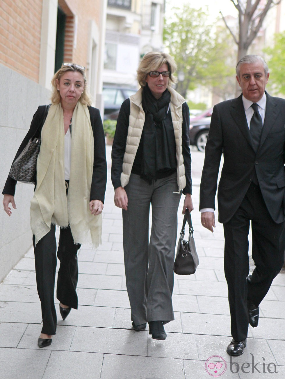 Simoneta Gómez Acebo en la misa funeral por María Concepción Sáenz de Tejada