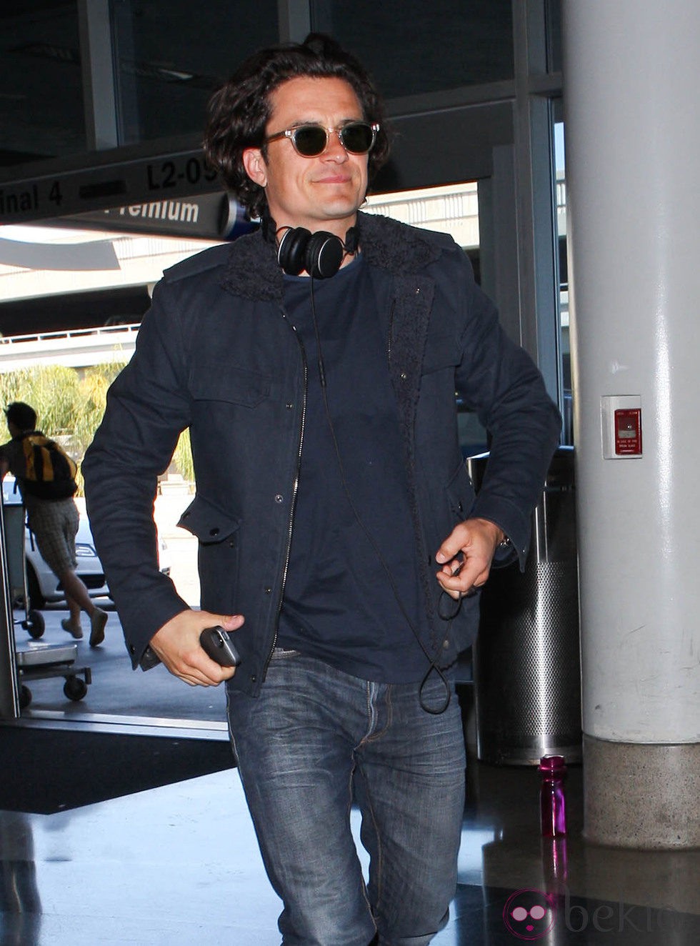 Orlando bloom en el aeropuerto de Los Angeles