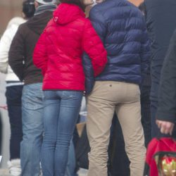 Sonia Ferrer besando a Álvaro Muñoz Escassi
