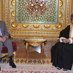 El Rey Juan Carlos se reúne en Omán con el Sultán Qaboos bin Said