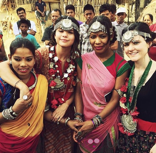 Selena Gomez adaptada en Nepal