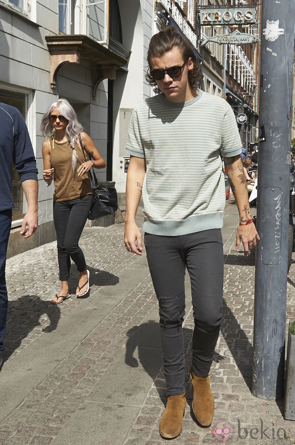 Harry Styles pasea en las calles de Copenhague.