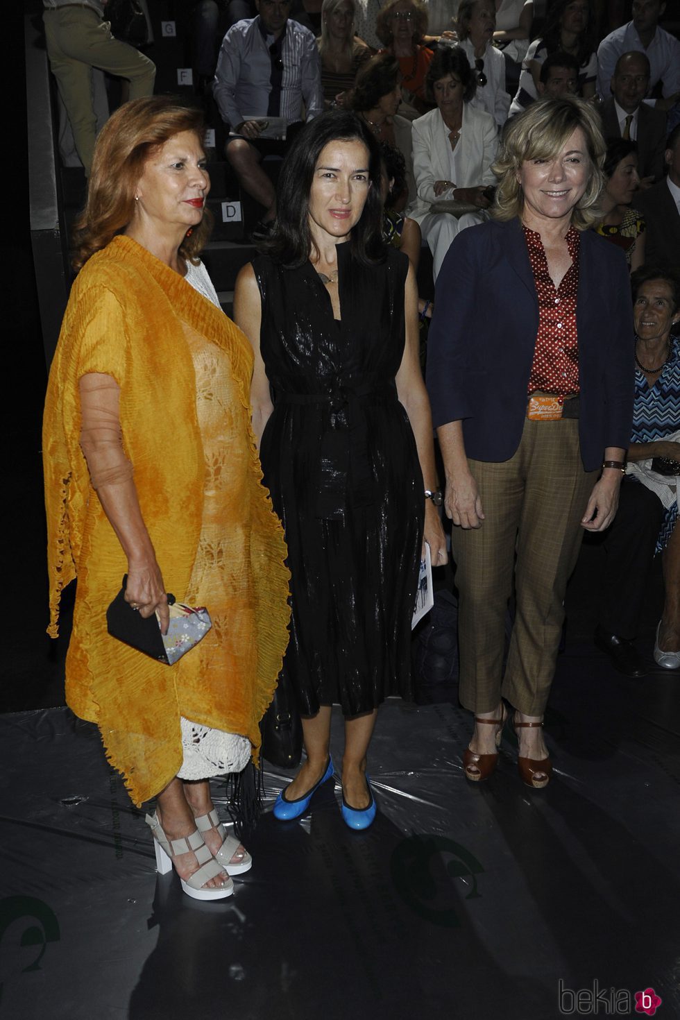 Carmen Alborch, Ángeles González Sinde y Pilar del Castillo en el desfile de Jesús del Pozo en Cibeles 2011