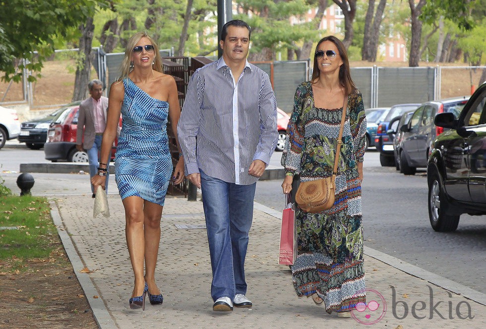 Lydia Bosch, Ramón García y Patricia Cerezo en el 36 cumpleaños de María Zurita