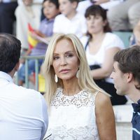 Carmen Lomana en el Concurso de Santos de Madrid
