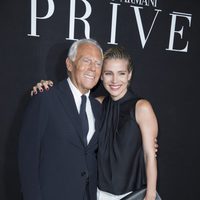 Elsa Pataky y Giorgio Armani en el desfile de Giorgio Armani de la Semana de la Alta Costura de París otoño/invierno 2014