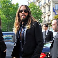 Jared Leto en el desfile de Giorgio Armani de la Semana de la Alta Costura de París otoño/invierno 2014