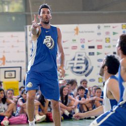 Rudy Fernández en el partido de clausura de su campamento de verano en Mallorca