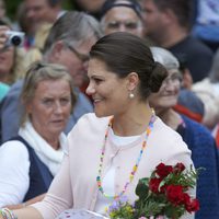 Victoria de Suecia recibe regalos el día de su 37 cumpleaños