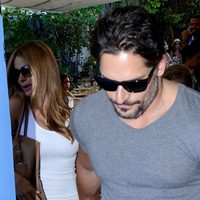 Sofia Vergara y Joe Manganiello pasean de la mano en Miami
