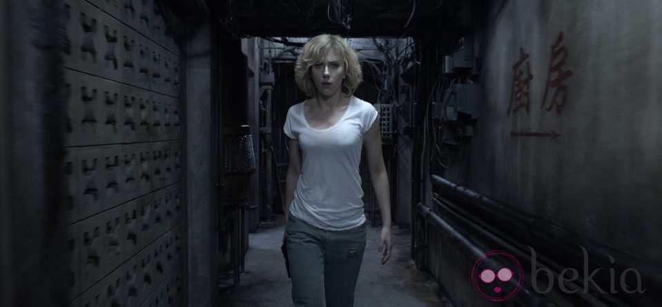 Scarlett Johansson en un fotograma de la película 'Lucy'