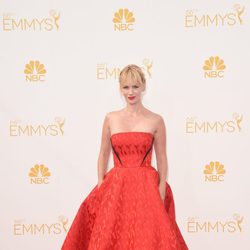 January Jones en la red carpet de los Emmy 2014