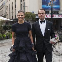 La Princesa Victoria y el Príncipe Daniel en la cena organizada por la World Childhood Foundation