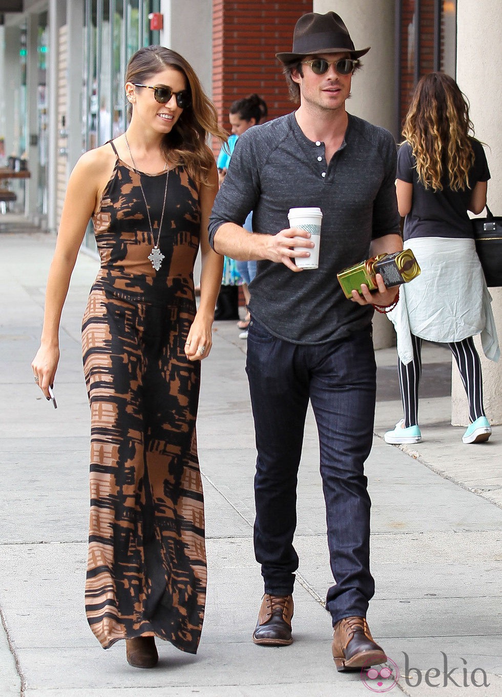 Ian Somerhalder y Nikki Reed pasean su amor en Beverly Hills
