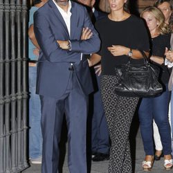 Nuria Roca y Juan del Val en la misa funeral de Carmen Hortal