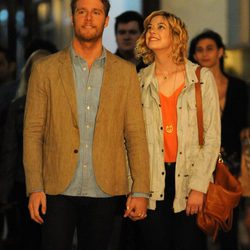 Analeigh Tipton y Jake McDorman en Nueva York