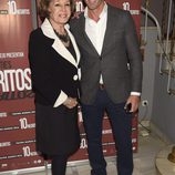 Laura Valenzuela y Álvaro Muñoz Escassi en el estreno de 'Diez Negritos'