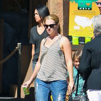 Melissa Joan Hart pasea por Anaheim 