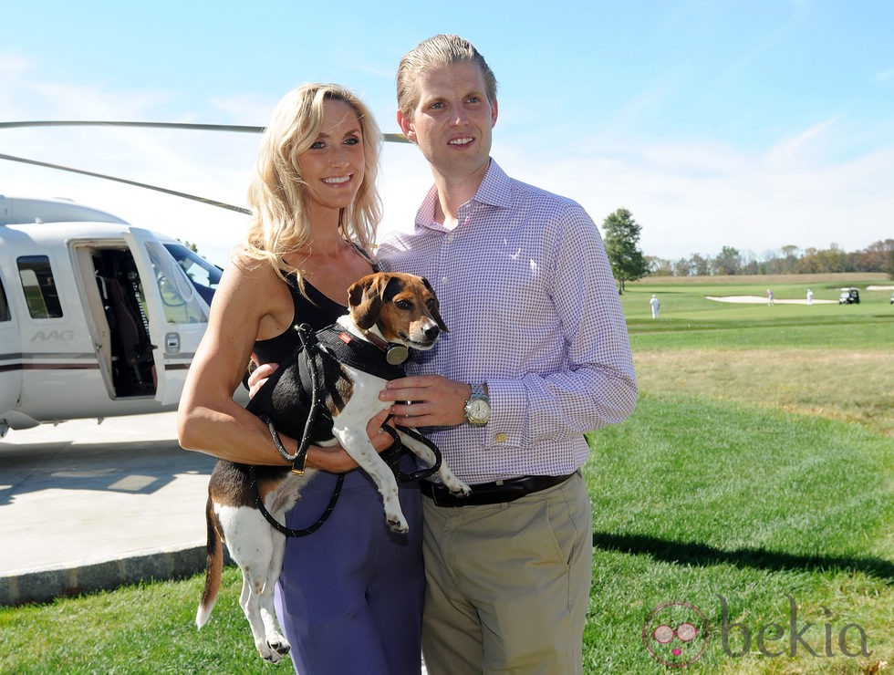 Eric Trump y su mujer Lara Yunaska