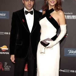 Enrique Ponce y Paloma Cuevas en una gala benéfica contra el Sida en Barcelona