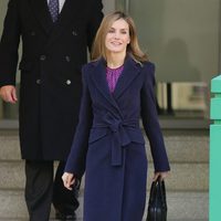 La Reina Letizia en una reunión de trabajo de la AECC