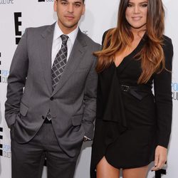 Rob Kardashian junto a su hermana Khloe