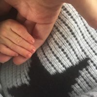 Kourtney Kardashian muestra por primera vez a su pequeño