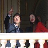 Gad Elmaleh y Carlota Casiraghi en la presentación oficial de los mellizos Jacques y Gabriella