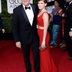 Kevin Spacey y Kate Mara en la alfombra roja de los Globos de Oro 2015