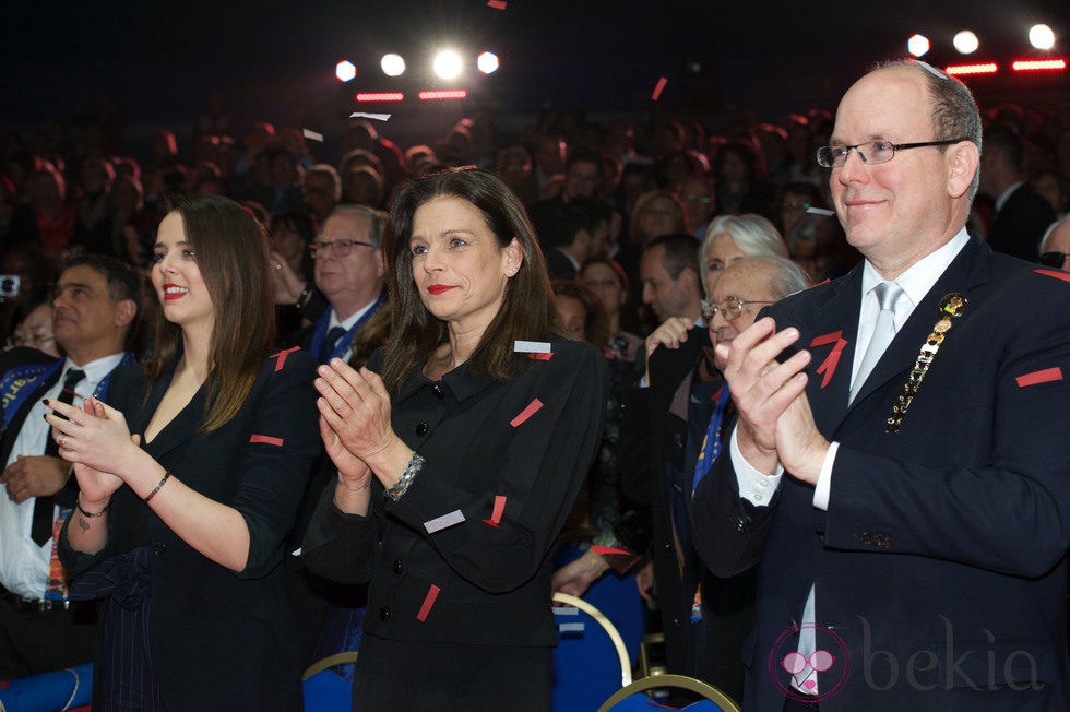 Pauline Ducruet, Estefanía y Alberto de Mónaco en el Festival de Circo de Monte-Carlo 2015