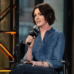 Anne Hathaway en los estudios  AOL de Nueva York