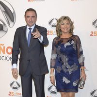 Julia Otero y Carlos Herrera en la fiesta del 25º Aniversario de Antena 3