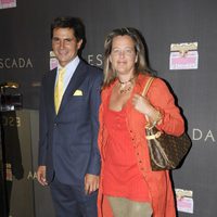 Alejo Martínez Bordiú y su mujer Patricia Carulla en la fiesta de inauguración de la tienda Escada en Barcelona