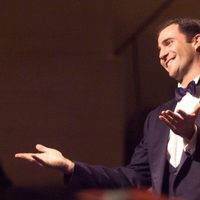 El Rey Felipe celebrando su 32 cumpleaños en los Goya 2000