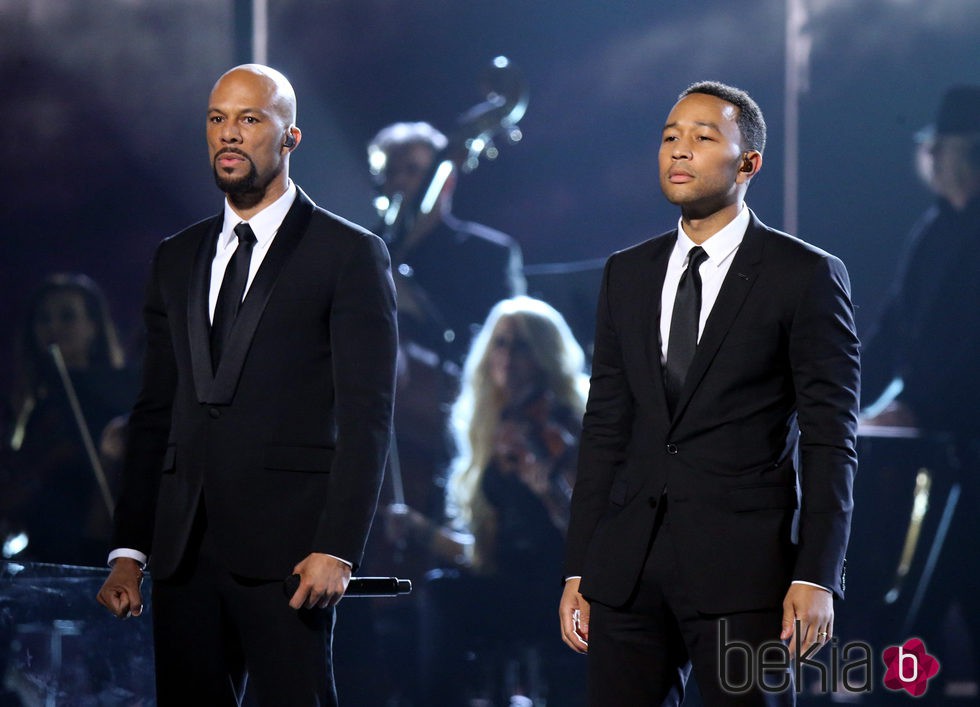 Common y John Legend en los Grammy 2015