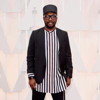 Will i Am posa a su llegada a la alfombra roja de los Oscar 201