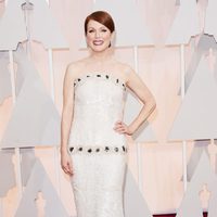 Julianne Moore en la alfombra roja de los premios Oscar 2015