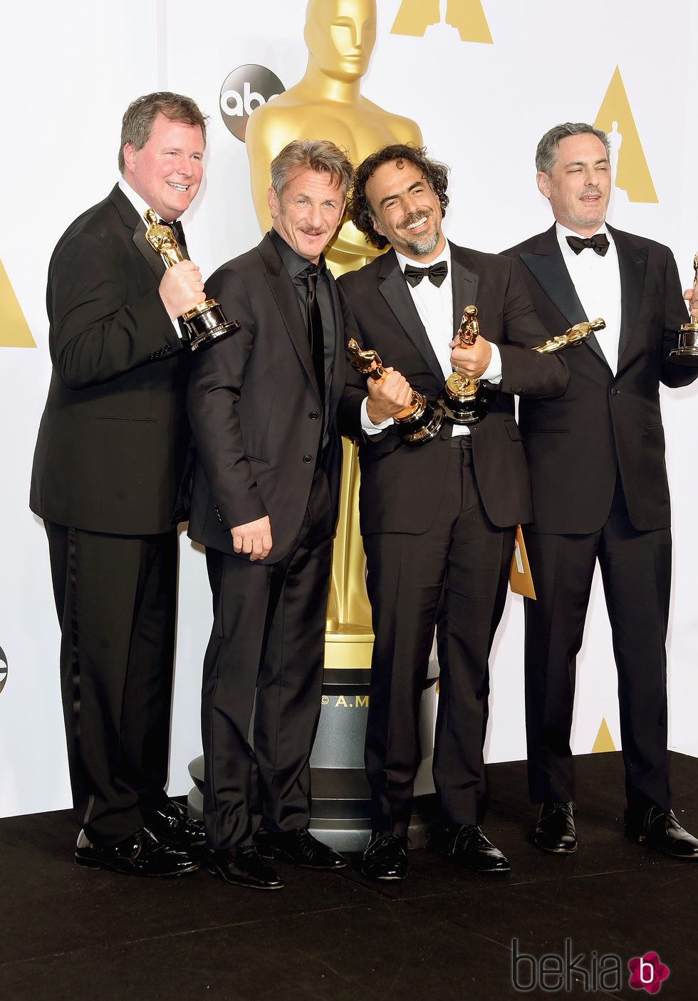 James W. Skotchdopole, Sean Penn y Alejandro González Inarritu en los Oscar 2015
