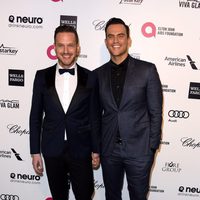 Cheyenne Jackson y Jason Landau en la fiesta de Elton John tras los Oscar 2015