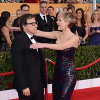 Jennifer Lawrence abraza a David O. Russell durante los Annual Screen Actors Guild Awards 2014