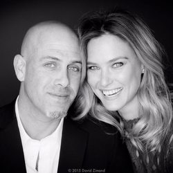 Bar Refaeli y su prometido Adi Ezra