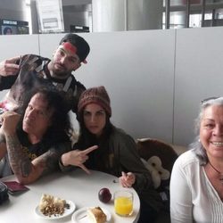 Rasel, Fortu, Suhaila y Carmen Gahona, de camino a Honduras para participar en 'Supervivientes 2015'