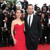 Natalie Portman y Benjamin Millepied en la ceremonia de inauguración del Festival de Cannes 2015