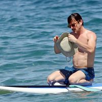 Matt Bomer tras su caída practicando paddle surf en sus vacaciones en Hawaii