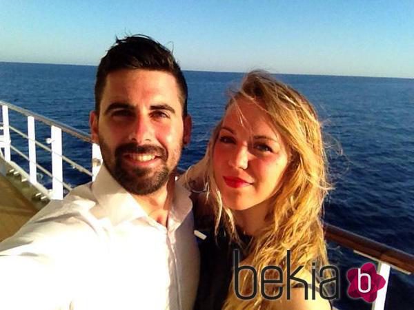 Yolanda y Jonathan durante su inolvidable crucero por las Islas Griegas