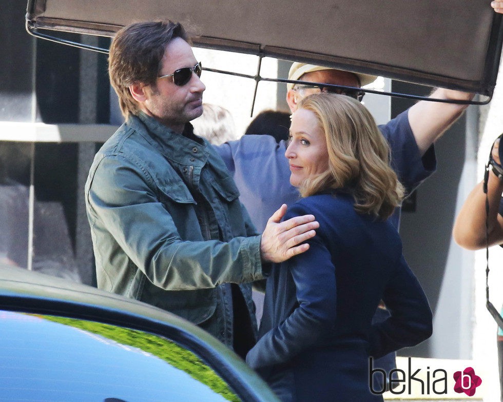Gillian Anderson y David Duchovny rodando 'Expediente X' en Vancouver