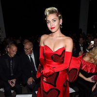 Miley Cyrus en la gala amfAR Inspiration de Nueva York 2015