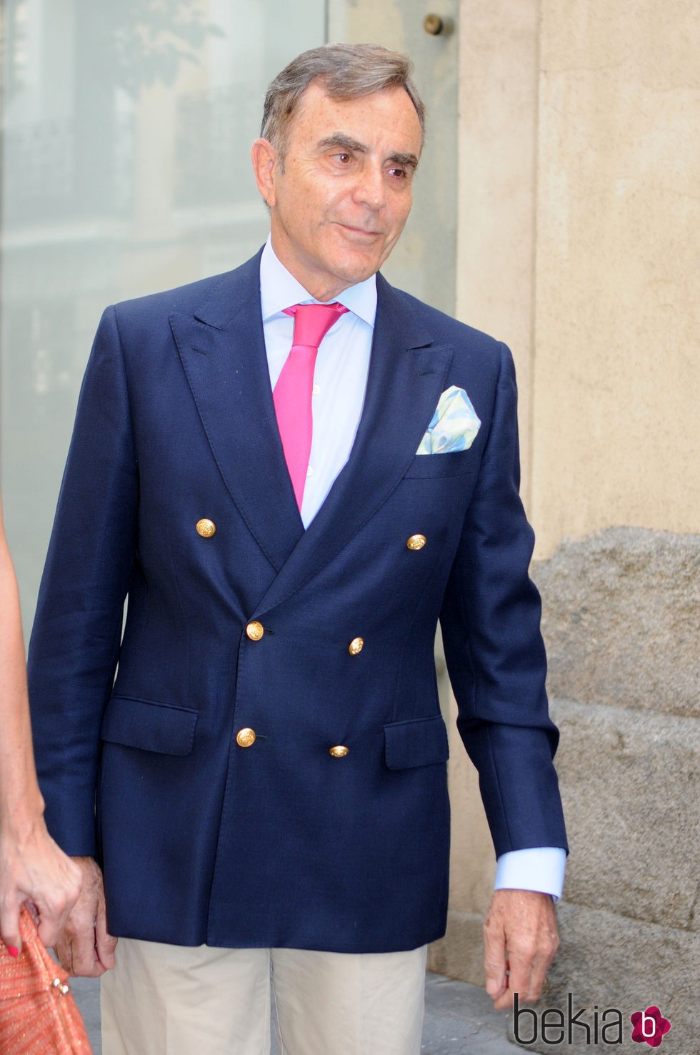 Manolo Segura en el bautizo de su nieta Kala