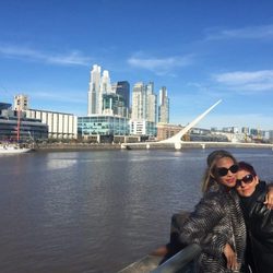 Tamara Gorro y su madre haciendo turismo por Argentina
