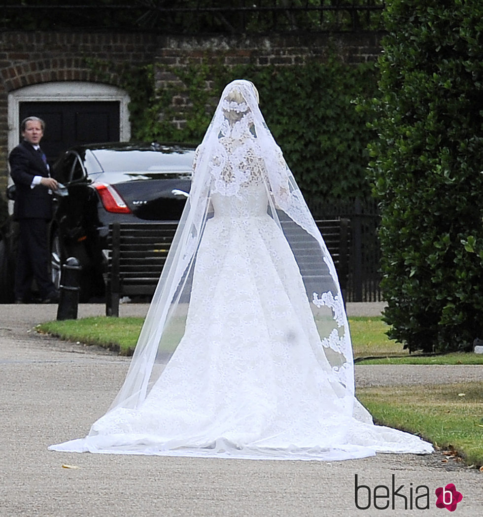 Parte trasera del vestido de novia de Nicky Hilton